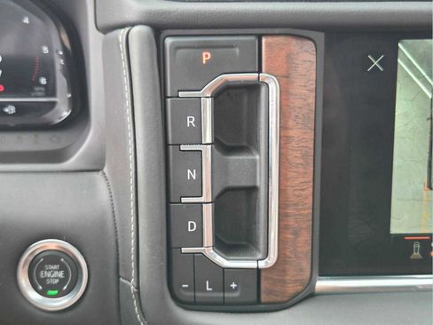 Used 2024 GMC Yukon Denali Ultimate AWD/4WD image 31