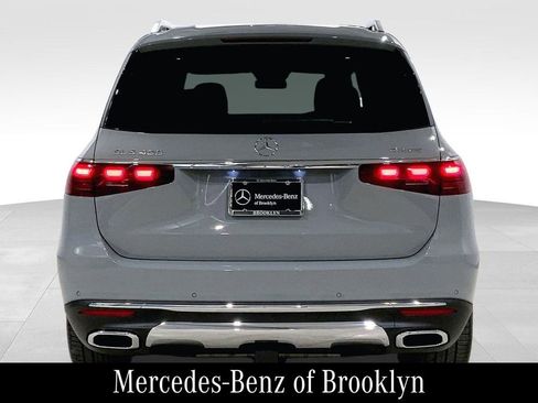 Certified 2024 Mercedes-Benz GLS 450 4MATIC image 4