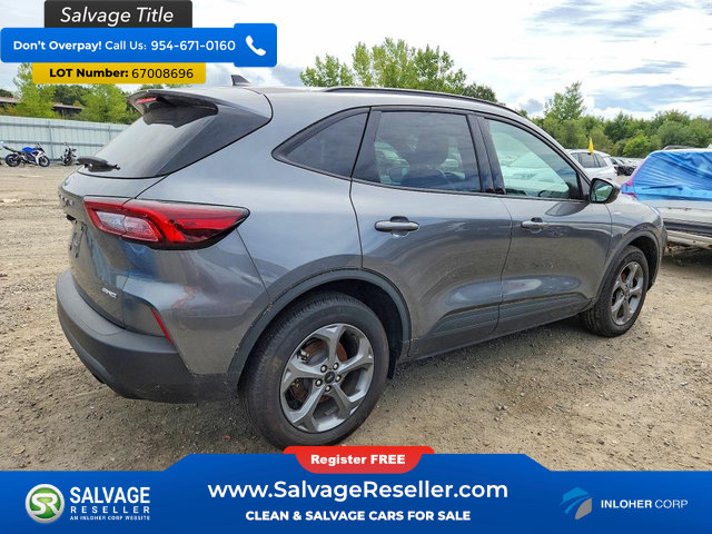 Used 2025 Ford Escape ST-Line Select AWD/4WD image 4