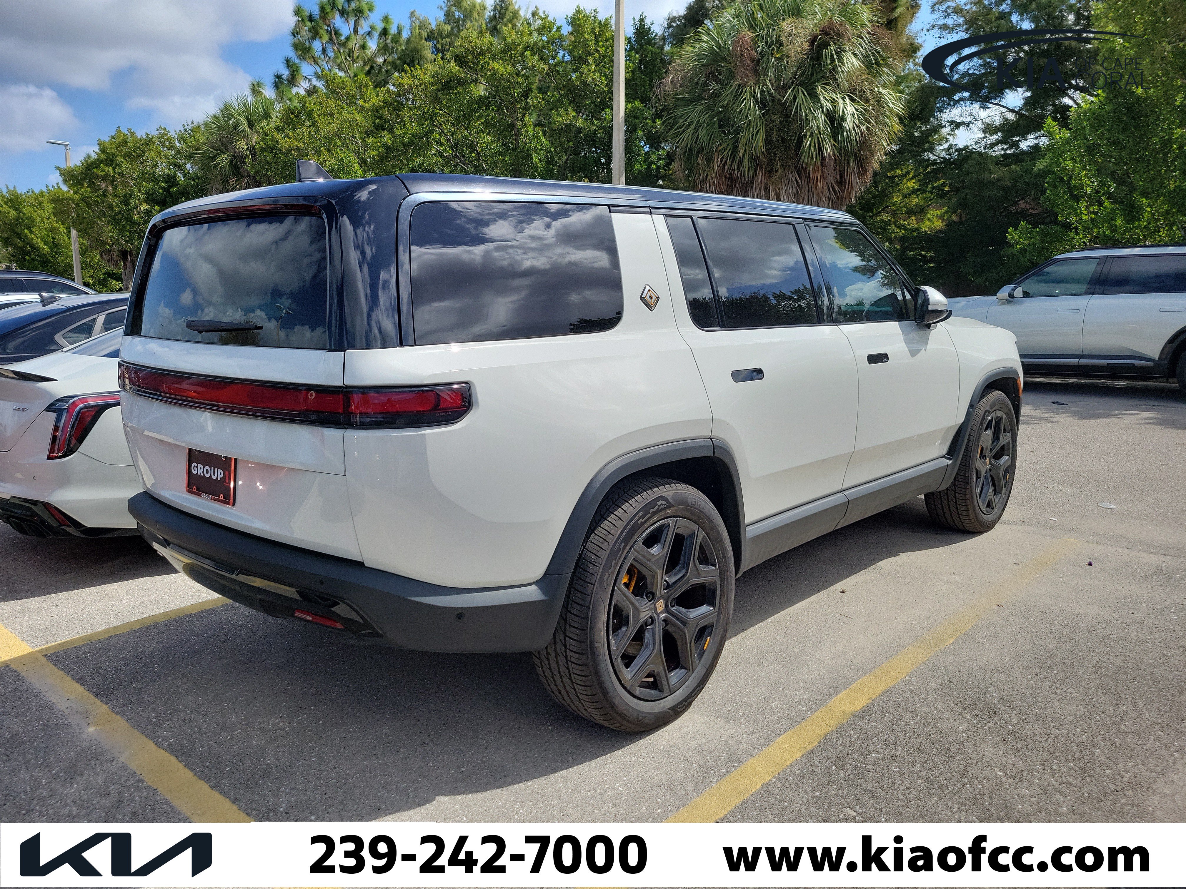 Used 2023 Rivian R1S Launch Edition Quad AWD/4WD image 5
