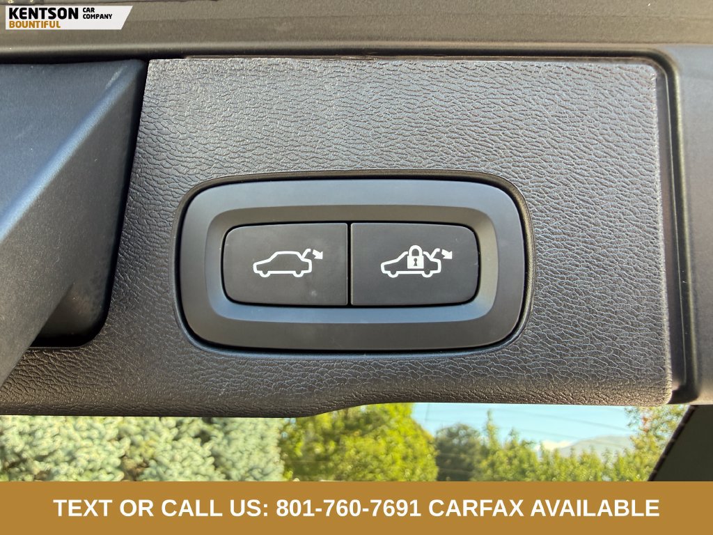 Used 2026 Volvo XC60 B5 Plus AWD/4WD image 33