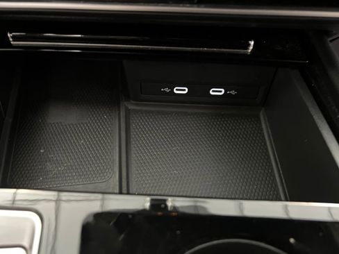 Used 2024 Volkswagen Atlas SE image 46