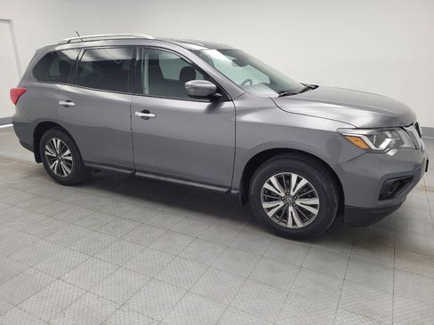 Used 2017 Nissan Pathfinder SV w/ SV Cold Weather Package AWD/4WD image 11