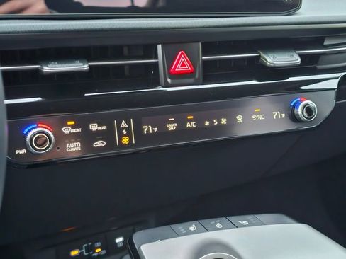 New 2025 Kia EV6 Light w/ Light LR Technology Package image 21
