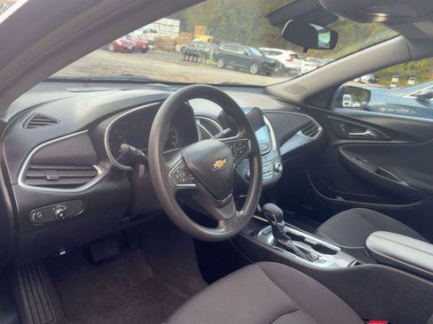 Used 2024 Chevrolet Malibu LT image 15