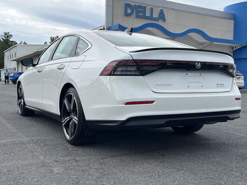 Used 2025 Honda Accord Sport image 9