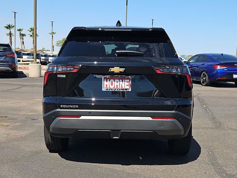 Used 2026 Chevrolet Equinox LT FWD image 6