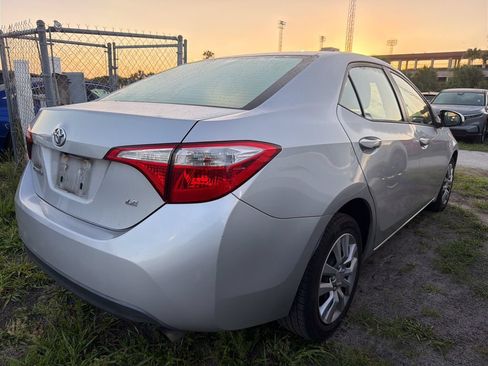 Used 2014 Toyota Corolla LE FWD image 9