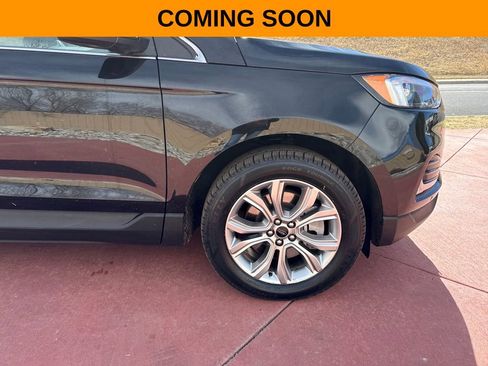 Certified 2024 Ford Edge Titanium image 31