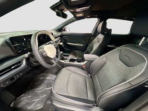 New 2025 Kia K4 GT-Line image 21