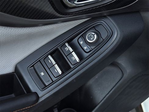 Used 2019 Subaru Crosstrek 2.0i Limited w/ Popular Package #4 image 11