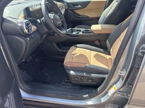 New 2026 Chevrolet Equinox ACTIV w/ Convenience Package III AWD/4WD image 9