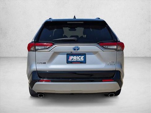 Used 2022 Toyota RAV4 XSE image 7