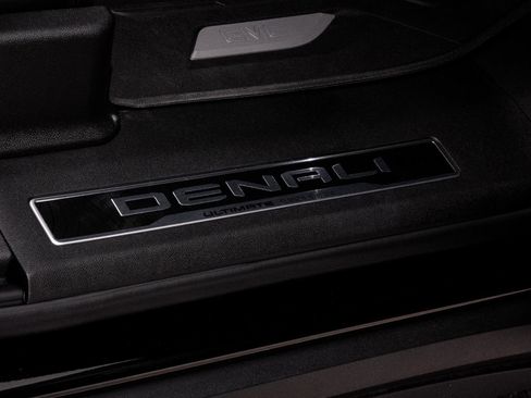New 2026 GMC Yukon Denali Ultimate AWD/4WD image 6