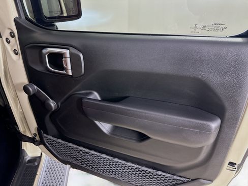 Used 2022 Jeep Wrangler Unlimited Sport image 41