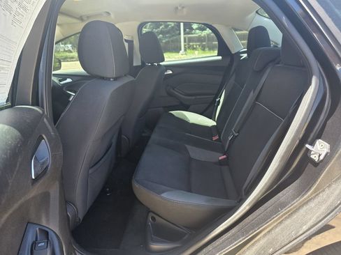 Used 2013 Ford Focus SE FWD image 15