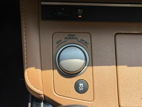 Used 2016 Lexus ES 350 w/ Premium Package w/Wood Trim FWD image 28