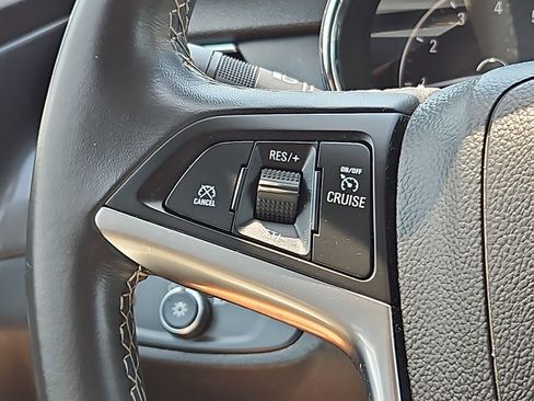 Used 2020 Buick Encore Preferred FWD image 20