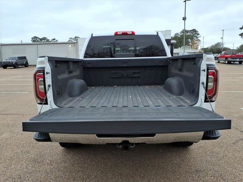 Used 2018 GMC Sierra 1500 SLT image 5