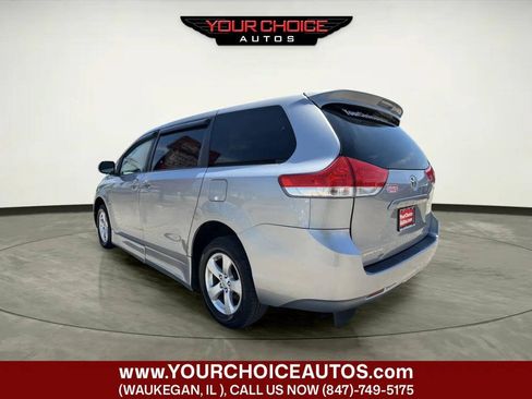 Used 2011 Toyota Sienna LE FWD image 4