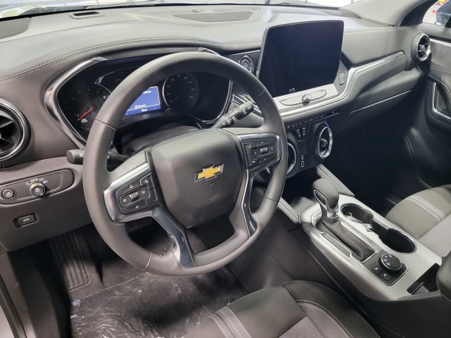 New 2026 Chevrolet Blazer LT w/ Midnight/Sport Edition AWD/4WD image 11