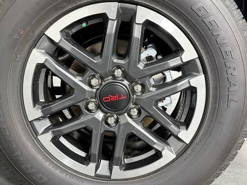 New 2025 Toyota Tacoma TRD Sport image 30