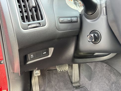 Used 2023 INFINITI Q50 Sensory image 18