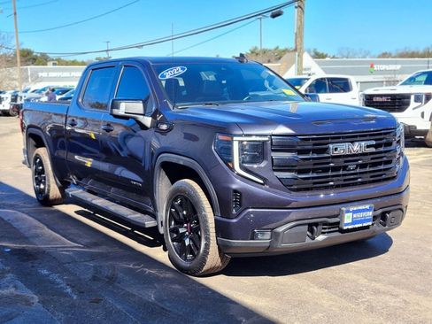 Used 2022 GMC Sierra 1500 Elevation w/ Elevation Premium Package AWD/4WD image 7