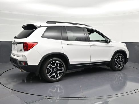Used 2023 Honda Passport Elite image 3