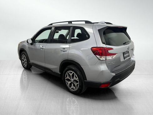 Used 2019 Subaru Forester Premium image 8