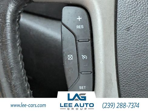 Used 2007 Chevrolet Silverado 1500 LT w/ 1LT Convenience Package AWD/4WD image 17
