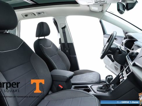 Used 2023 Volkswagen Taos SE w/ Panoramic Sunroof Package image 35