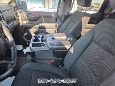 Used 2020 Chevrolet Silverado 1500 Custom w/ Custom Value Package AWD/4WD image 8