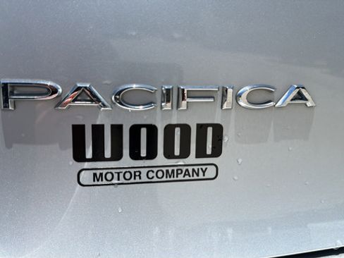 Used 2024 Chrysler Pacifica Limited FWD image 34