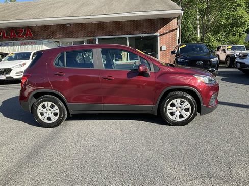 Used 2017 Chevrolet Trax LS FWD image 4