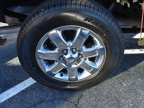 Used 2013 Ford F150 Lariat w/ Lariat Chrome Pkg image 36