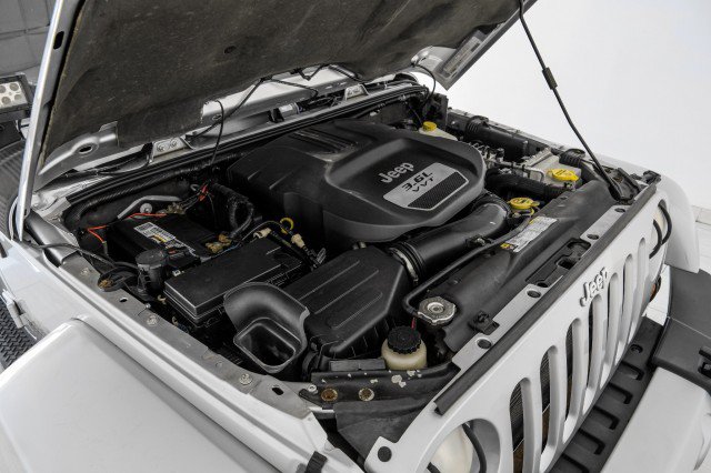 Used 2012 Jeep Wrangler Sahara AWD/4WD image 38