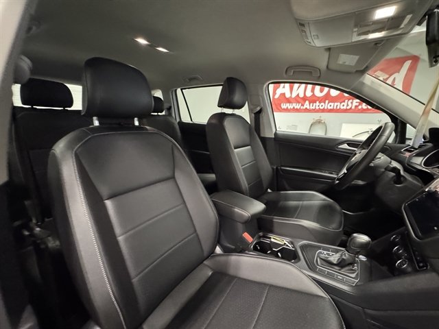 Used 2021 Volkswagen Tiguan SEL FWD image 13