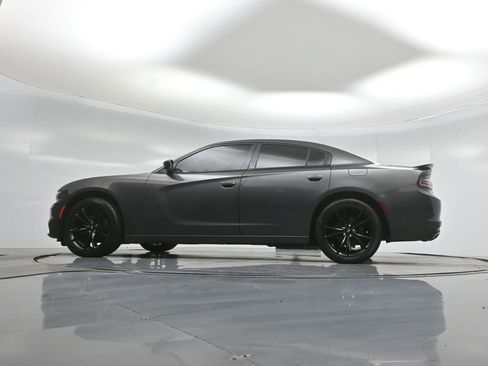 Used 2017 Dodge Charger SE w/ Blacktop Package RWD image 51