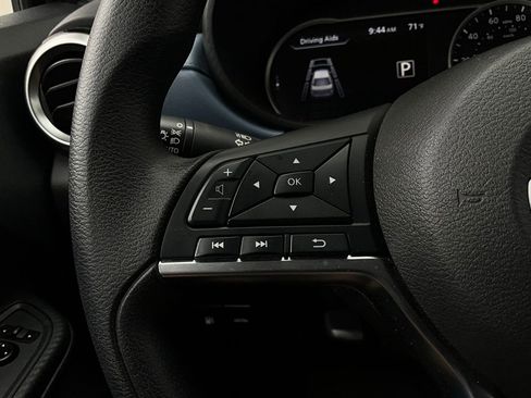 Used 2025 Nissan Versa SV image 29