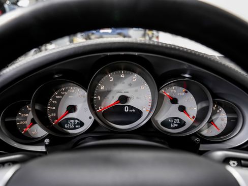 Used 2005 Porsche 911 Carrera S image 11