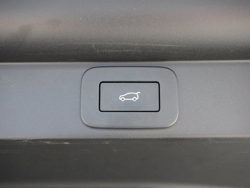 Used 2024 Land Rover Range Rover Long Wheelbase Autobiography AWD/4WD image 26