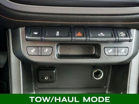 Used 2022 GMC Canyon AT4 image 18