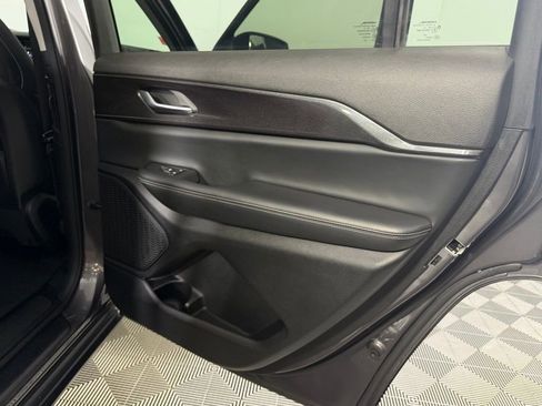 Used 2023 Jeep Grand Cherokee L Laredo RWD image 21