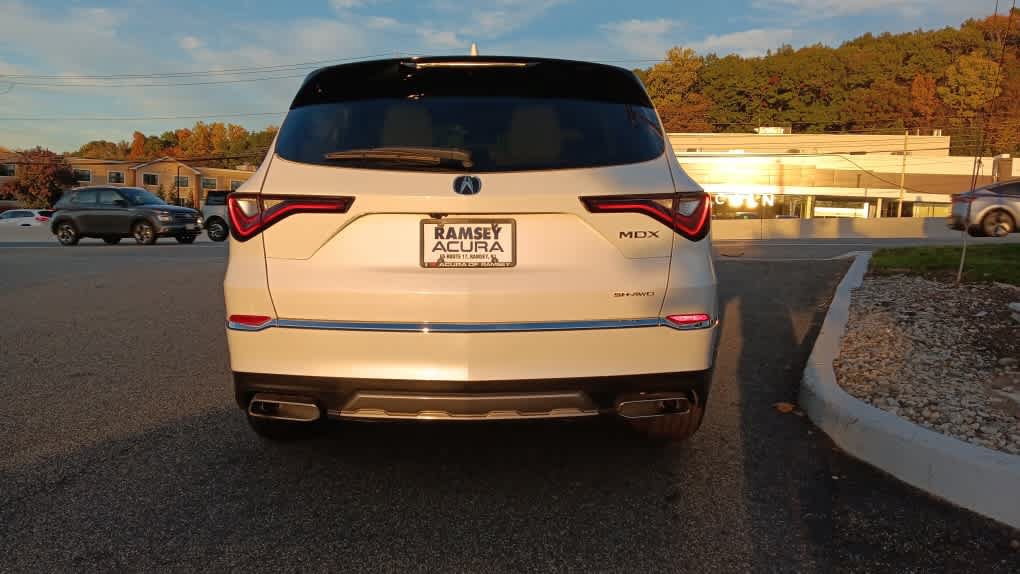 Used 2026 Acura MDX SH-AWD image 4