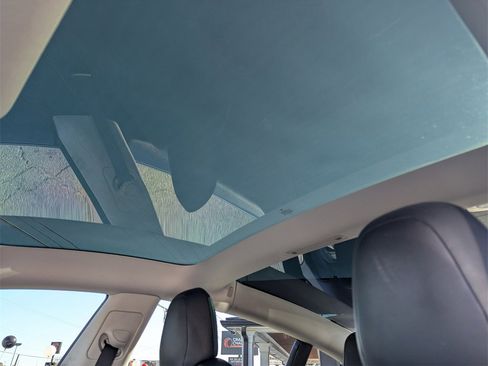 Used 2018 Tesla Model 3 Long Range image 14