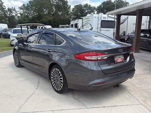 Used 2017 Ford Fusion SE w/ Fusion SE Technology Package FWD image 7