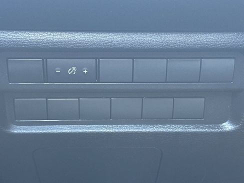 Used 2022 Mitsubishi Outlander ES image 32