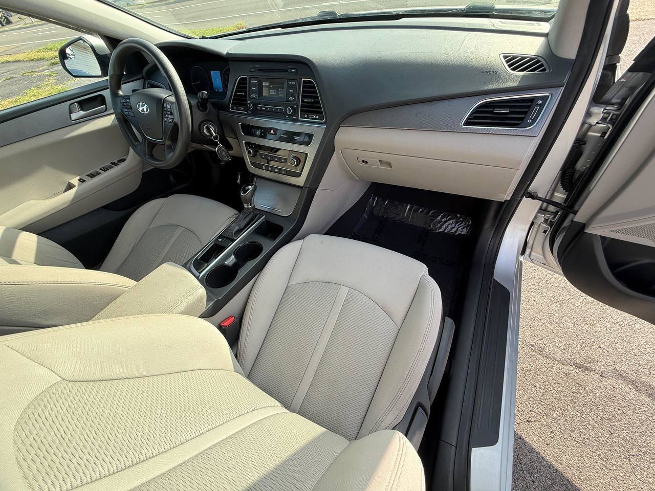Used 2017 Hyundai Sonata SE FWD image 22