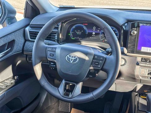 New 2026 Toyota Camry XLE image 18
